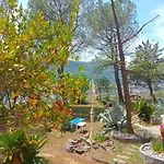 Parco Dei Gelsomini Bed & Breakfast 3*