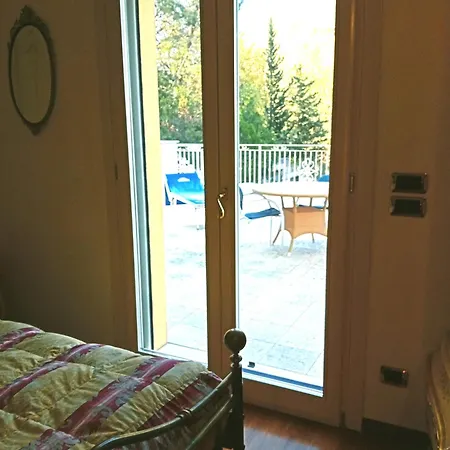 Parco Dei Gelsomini Bed & Breakfast 3*