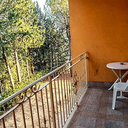 Parco Dei Gelsomini לינה וארוחת בוקר אסקולי פיצ'נו