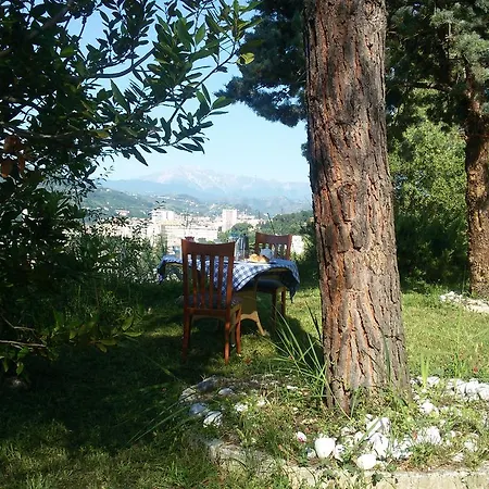 Parco Dei Gelsomini Асколи-Пичено